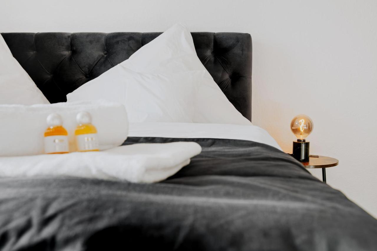 Blissplace 3 Zi Premium Apartment Nahe Getec Arena Mit Kingsize Betten Und Balkon Magdeburg Eksteriør billede